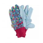 Lightweight gardening gloves featuring a summery strawberries and flowers design, with pink elasticated wrists for extra comfort and PVC dots on the palms, thumbs and index fingers for extra grip while gardening.