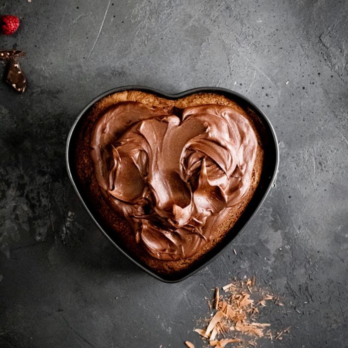 Heart cake tin clearance